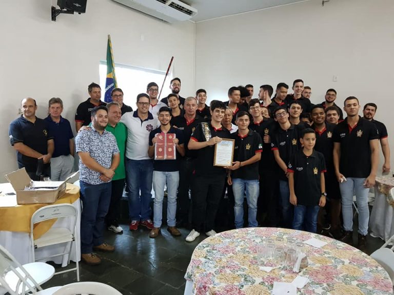Entrega da Carta Constitutiva ao Capítulo Irmão Élder Bonifácio Góes nº 1010