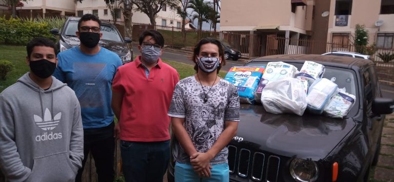 Doação de fraldas geriátricas a um tio maçom institucionalizado – Capítulo União de Uberaba Nº 148