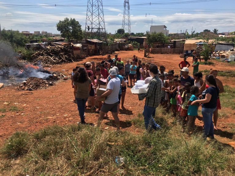 Ação social de doação de alimento – Capítulo Cavaleiros do Graal Nº 803